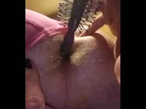 Double hairbrush bate pussy asshole