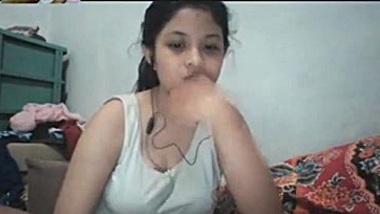 Indian Teen Masturbates While Working In Public Office.