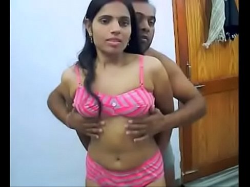 Indian Slut Spied On Sucking Off Her Boss