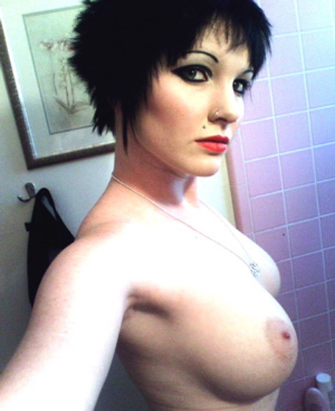 Showboat recomended hair goth short