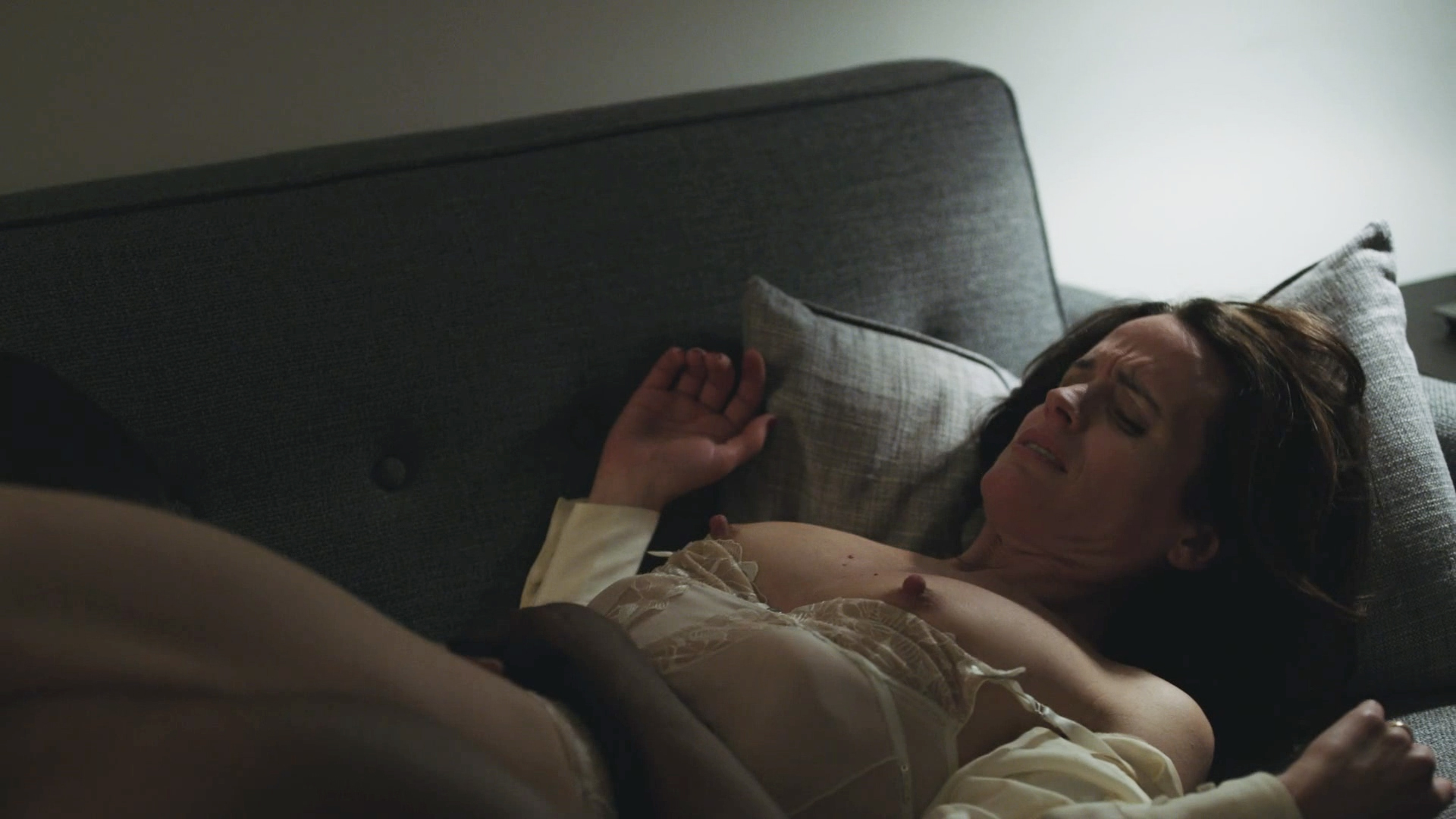 Elizabeth Reaser & Other Nude And Wild Sex Scenes in Easy ().