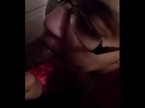 Gingersnap reccomend yellow thot sucking while work