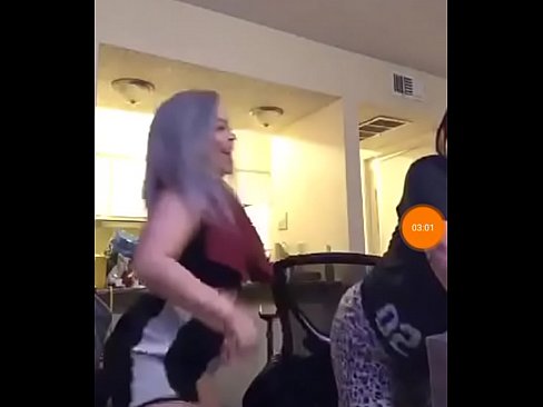 Chip S. reccomend girls showing asses periscope
