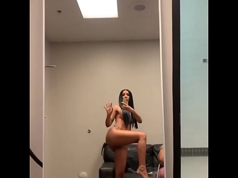Cardi exposes pussy instagram