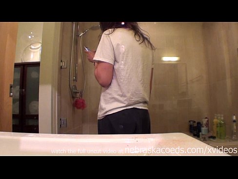 Bombay reccomend school girl filming herself pissing