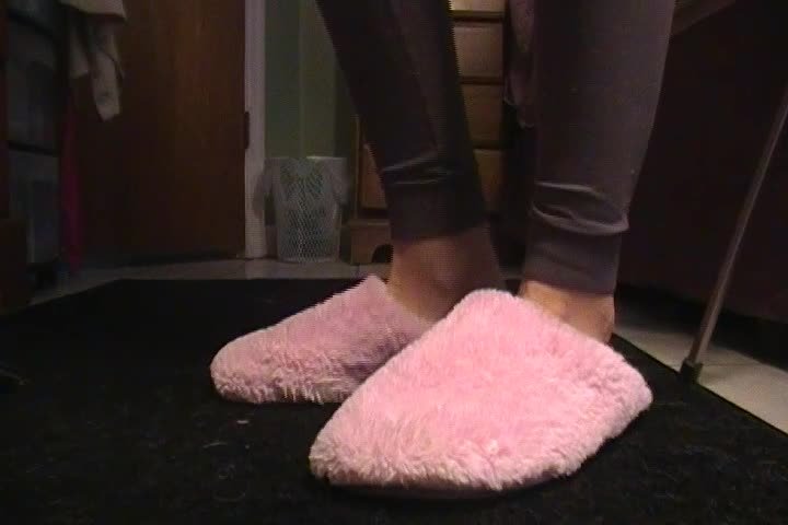 best of Slippers feet fuzzy