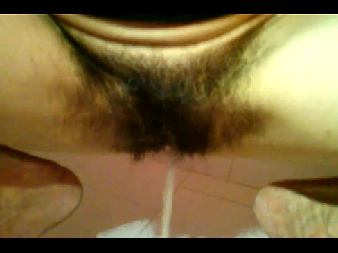 Hairy gaping teen cunt piss